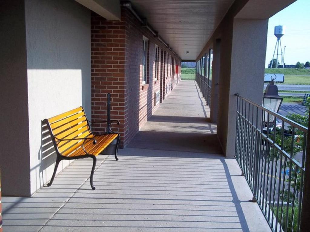 Liberty Lodge Saint Robert Exterior photo