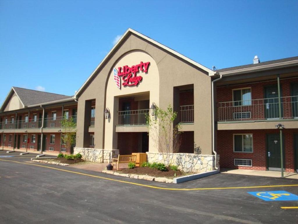 Liberty Lodge Saint Robert Exterior photo