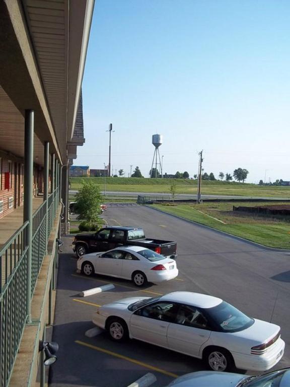 Liberty Lodge Saint Robert Exterior photo