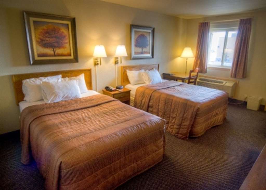 Liberty Lodge Saint Robert Room photo